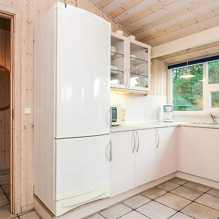 Holiday home 6 Person Holiday Home In Henne *