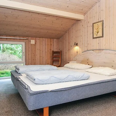 Holiday home 6 Person Holiday Home In Henne Henne Strand